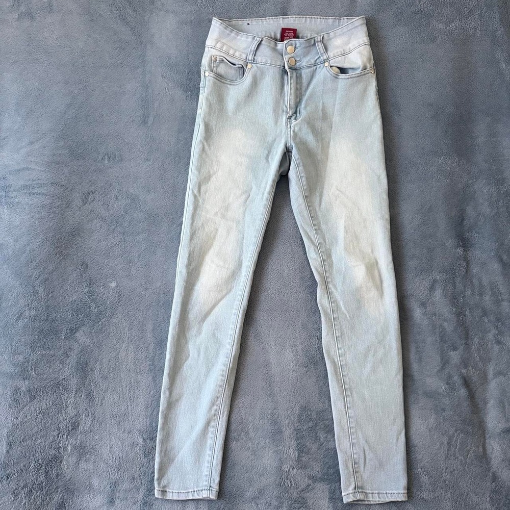 Ling Collection light wash skinny jeans